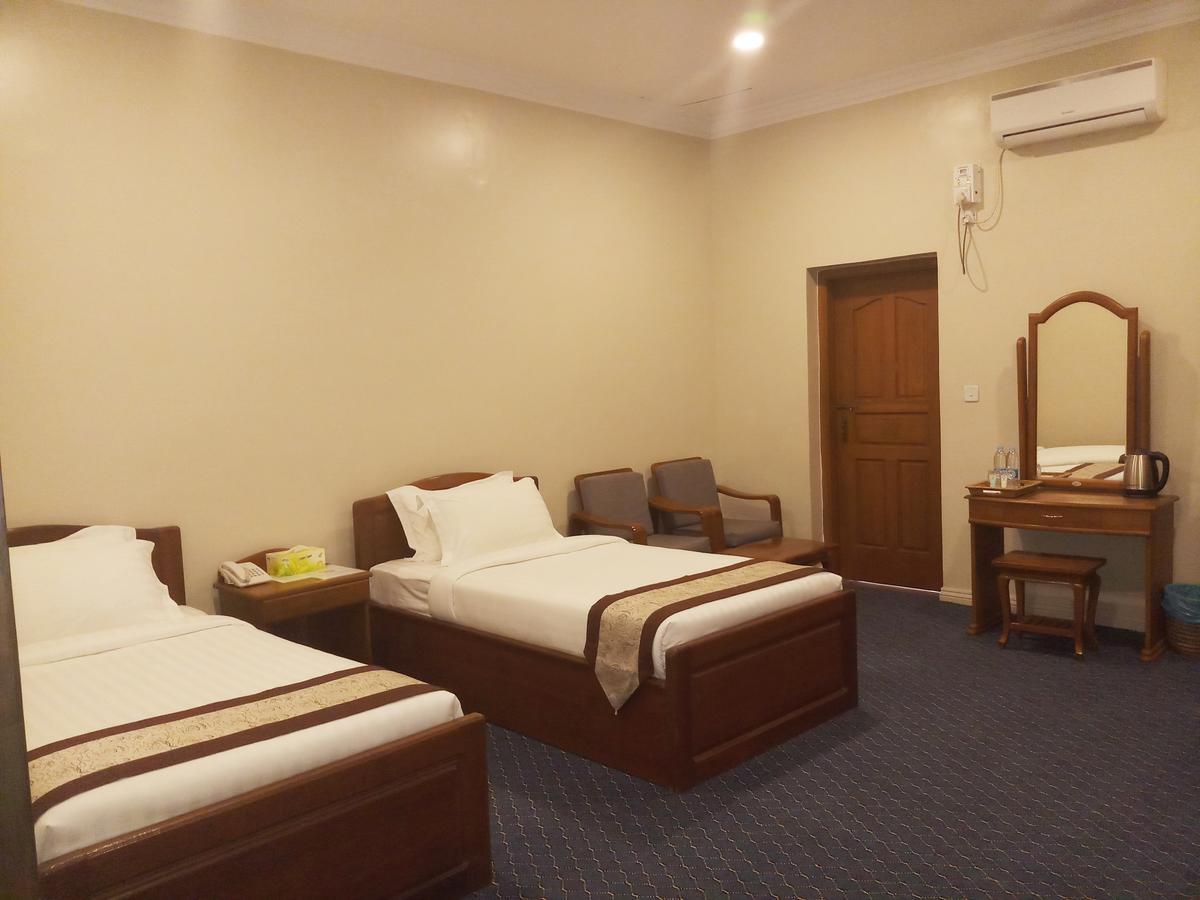 Ruby Garden Hotel Yangon Exterior foto